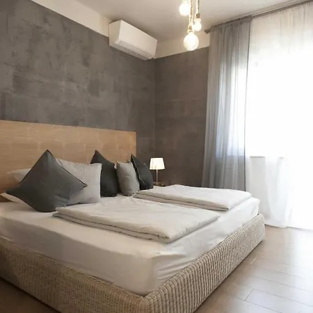 Sleep In Casa de hóspedes Udine