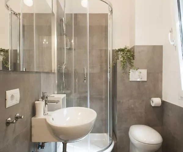 Sleep In Guest house 3*