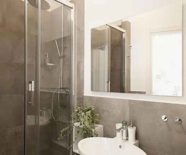 Sleep In Guest house 3*